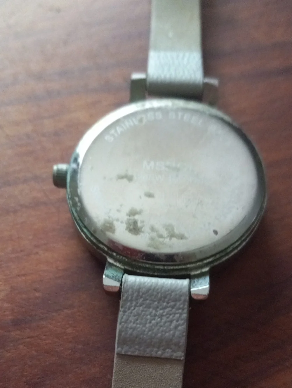Minimalist Ivory Dial Watch with Light Gray Strap